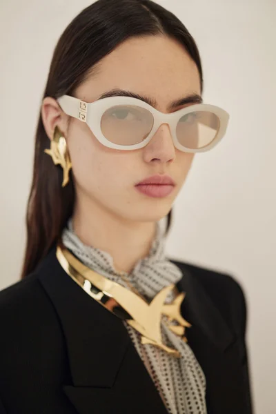 Look 4